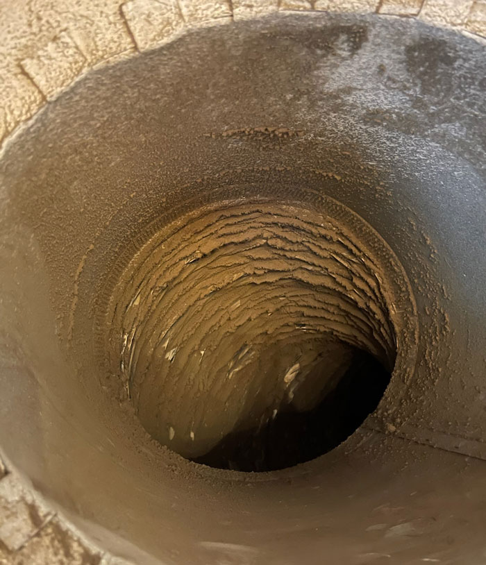 Dirty ducting with ridges